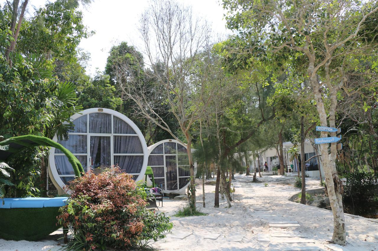 เดอะไปป์ รีสอร์ต Hotel เกาะรงสำลน ภายนอก รูปภาพ